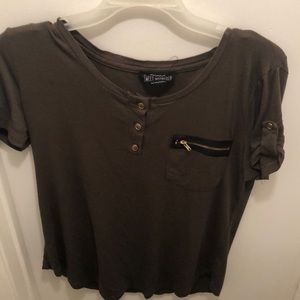 Medium blouse with zipper and buttons